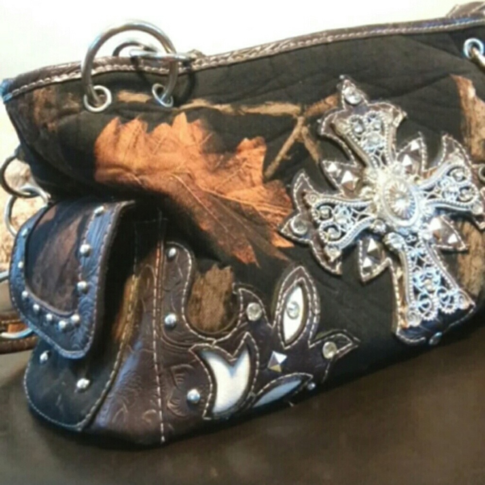Camo purse